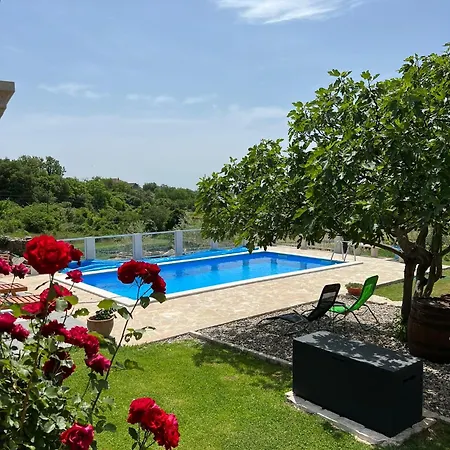 בית נופש Luca