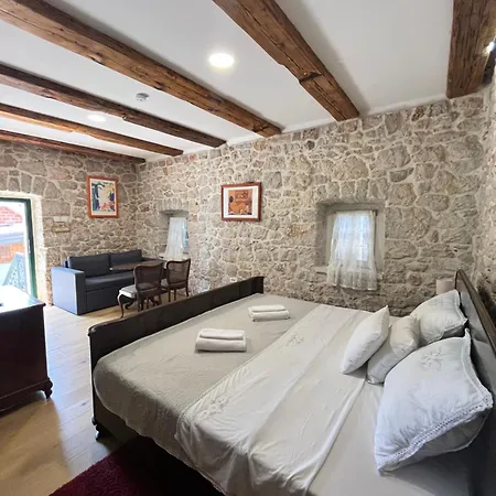 Luca Holiday home Klobuk