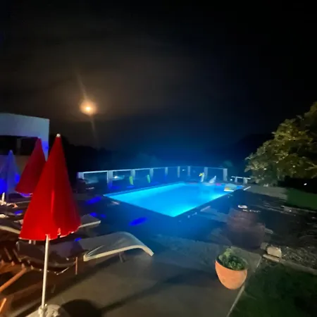 Luca בית נופש Klobuk